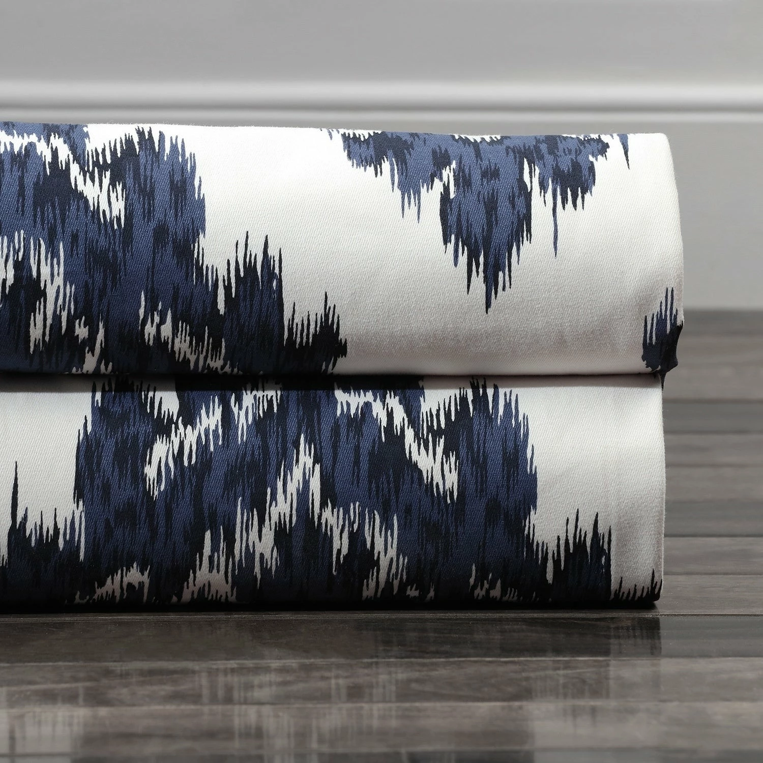 Brand new 🔥 Exclusive Fabrics Ikat Blue Printed Cotton Curtain (1 Panel) 🤩 10 Brand new 🔥 Exclusive Fabrics Ikat Blue Printed Cotton Curtain (1 Panel) 🤩 - Image 8