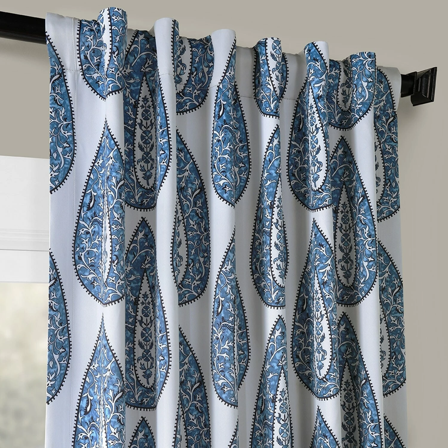 Brand new 😍 Exclusive Fabrics Medallion Blue Room Darkening Curtain Panel Pair (2 Panels) 🛒 6 Brand new 😍 Exclusive Fabrics Medallion Blue Room Darkening Curtain Panel Pair (2 Panels) 🛒 - Image 4