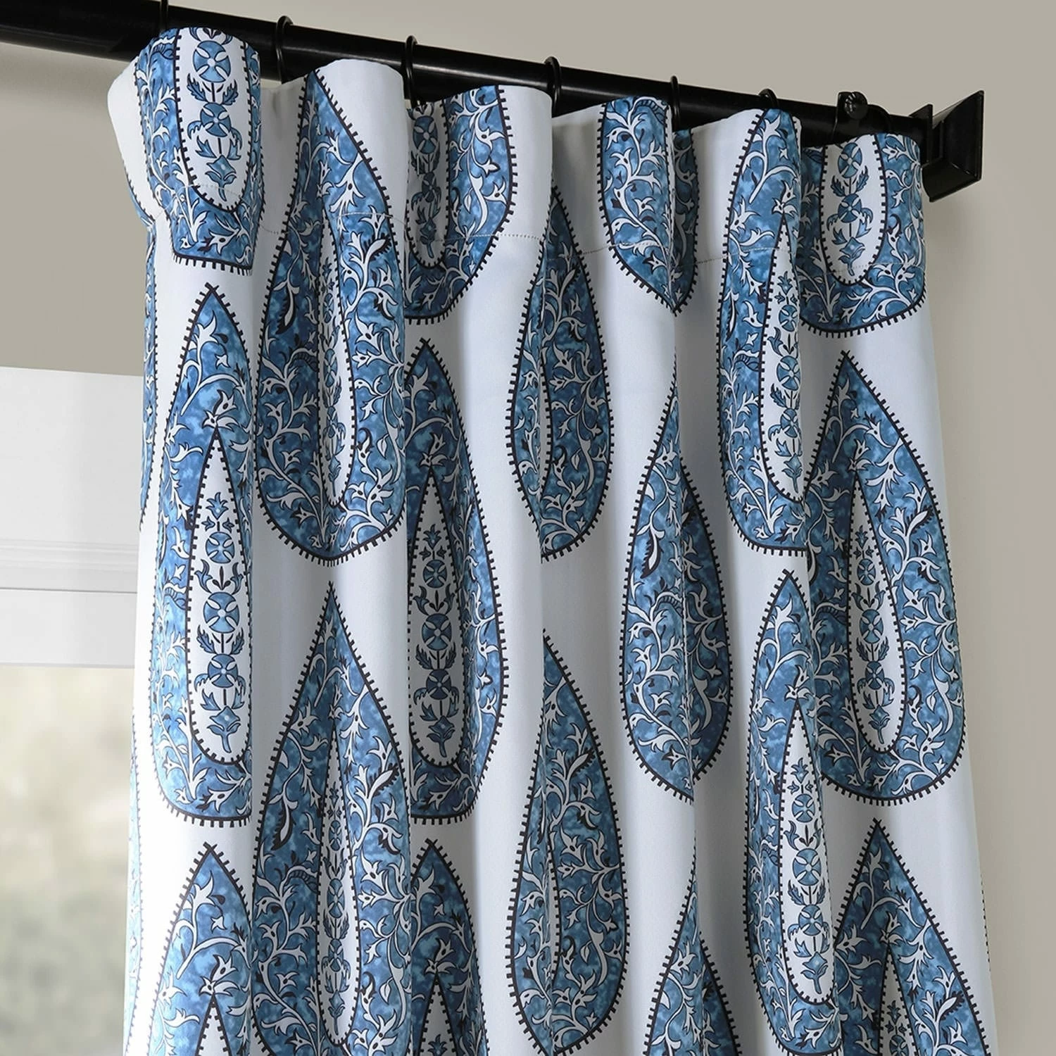 Brand new 😍 Exclusive Fabrics Medallion Blue Room Darkening Curtain Panel Pair (2 Panels) 🛒 4 Brand new 😍 Exclusive Fabrics Medallion Blue Room Darkening Curtain Panel Pair (2 Panels) 🛒 - Image 2
