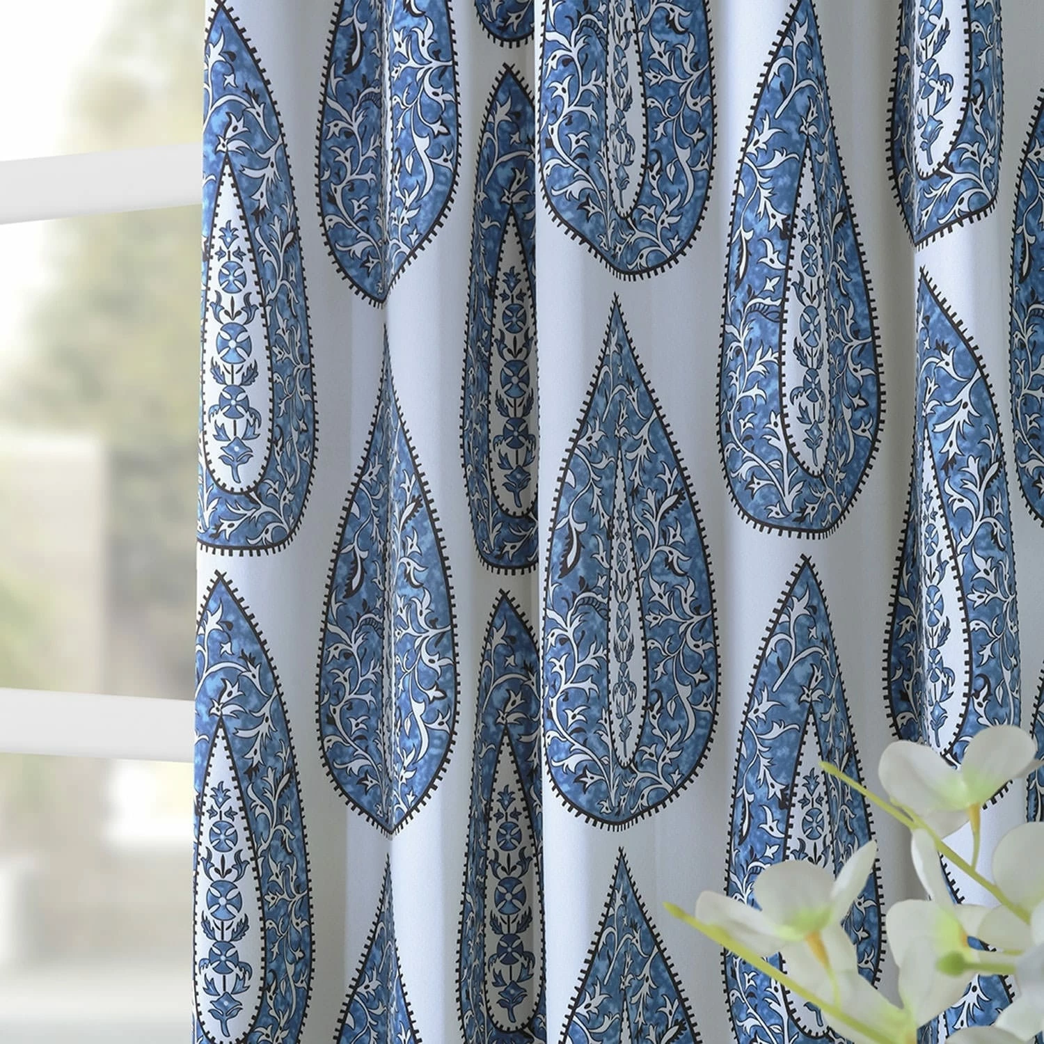 Brand new 😍 Exclusive Fabrics Medallion Blue Room Darkening Curtain Panel Pair (2 Panels) 🛒 12 Brand new 😍 Exclusive Fabrics Medallion Blue Room Darkening Curtain Panel Pair (2 Panels) 🛒 - Image 10