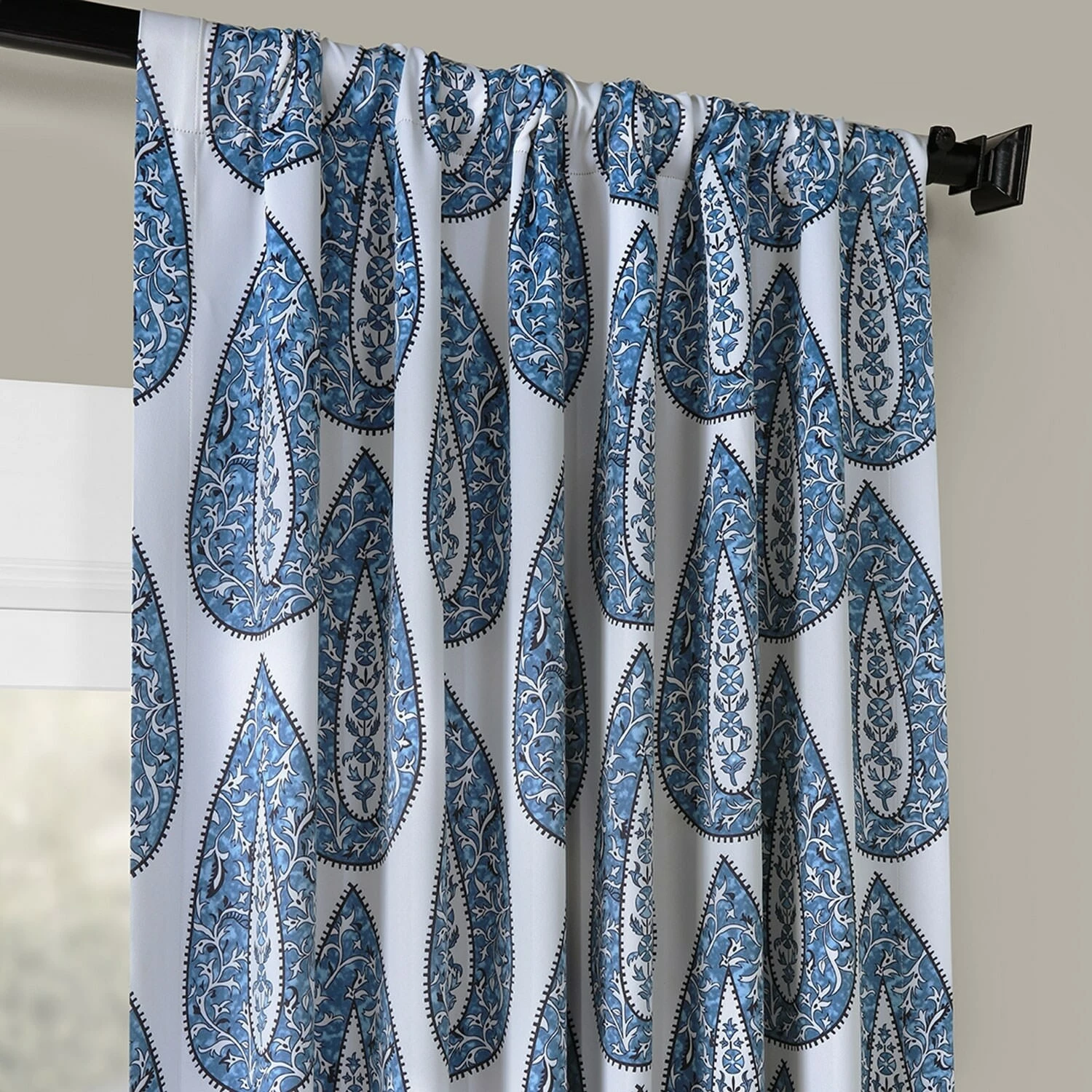 Brand new 😍 Exclusive Fabrics Medallion Blue Room Darkening Curtain Panel Pair (2 Panels) 🛒 5 Brand new 😍 Exclusive Fabrics Medallion Blue Room Darkening Curtain Panel Pair (2 Panels) 🛒 - Image 3